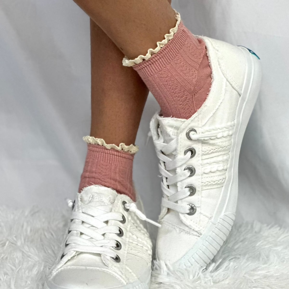 SHORTY  lace topped ankle socks - dusty rose