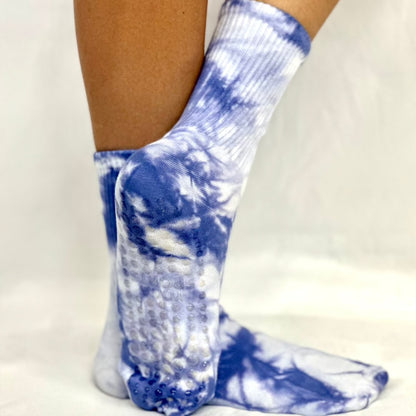 Tie dyed yoga grip socks lilac | sports sticky bottom socks women