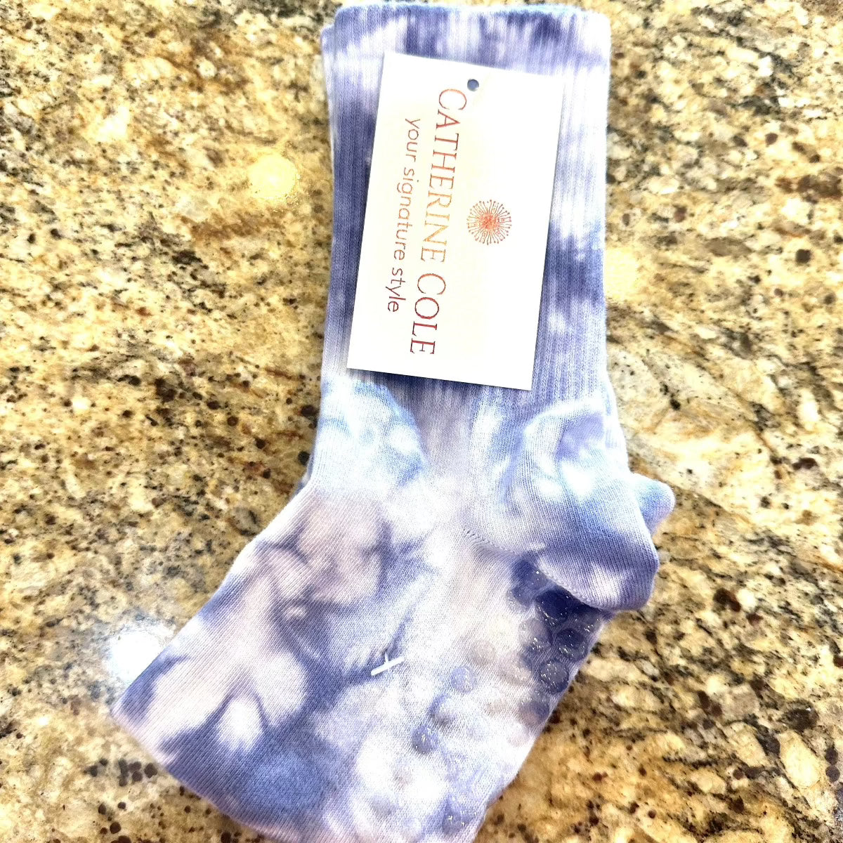 Tie dyed yoga grip socks lilac | sports sticky bottom socks women