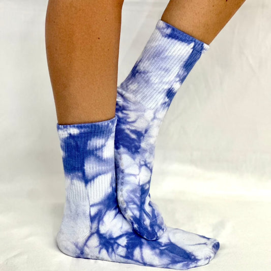 Tie dyed yoga grip socks lilac | sports sticky bottom socks women