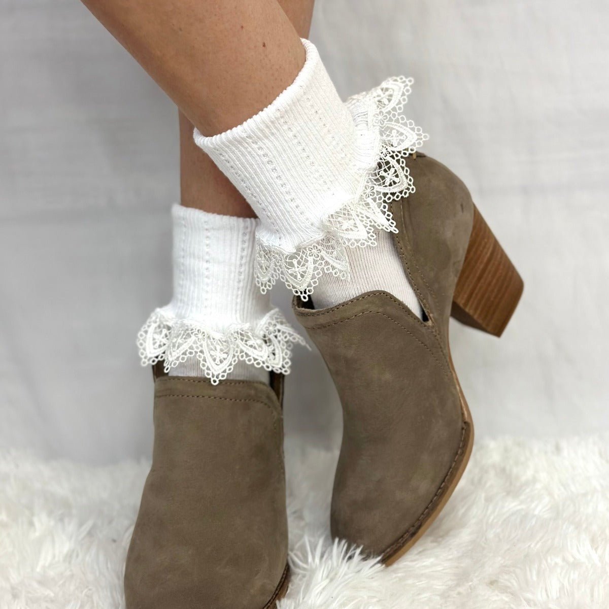 SALE lace cuff cotton socks white  cute ruffle trimmed socks women –  Catherine Cole